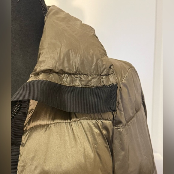 Lightweight jacket - Picture 2 of 4